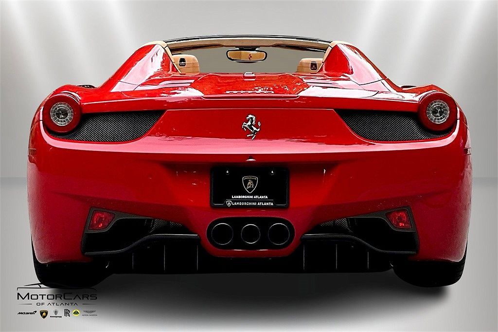 2015 Ferrari 458 null image 3