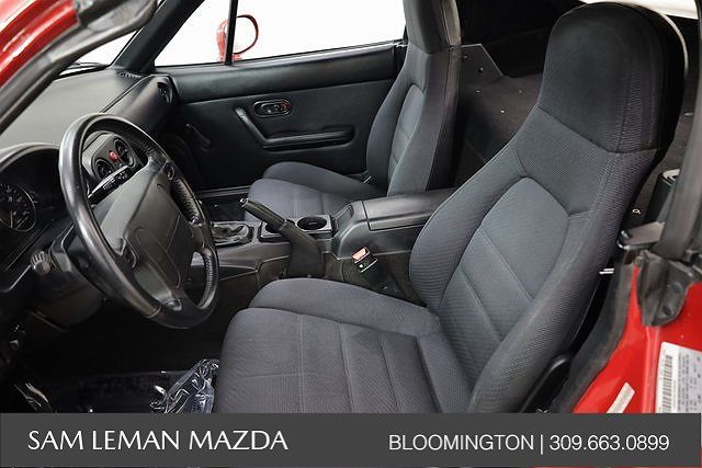 1993 Mazda Miata Base image 2