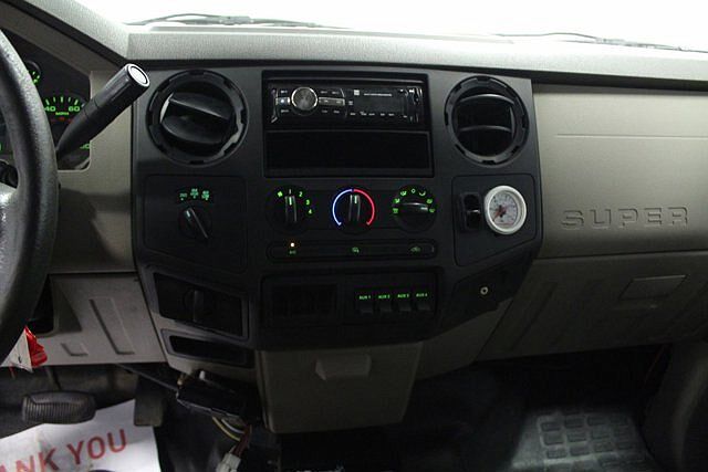 2009 Ford F-450 XL image 12