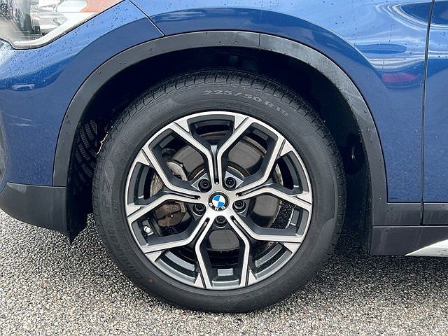 2021 BMW X1 xDrive28i image 5