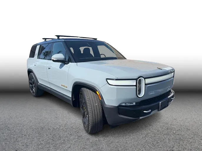 2022 Rivian R1S