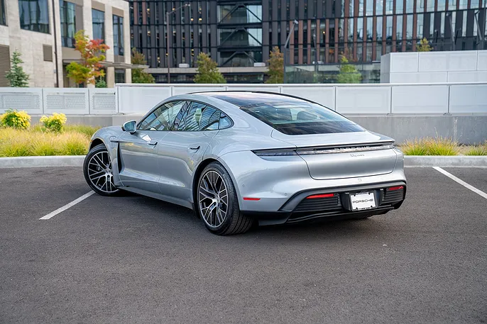 2025 Porsche Taycan