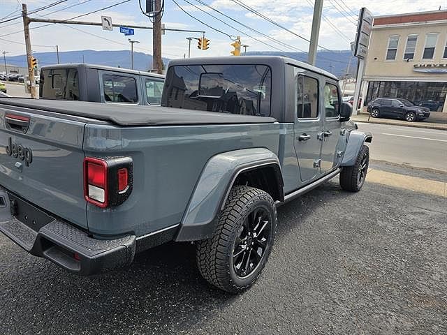 2025 Jeep Gladiator
