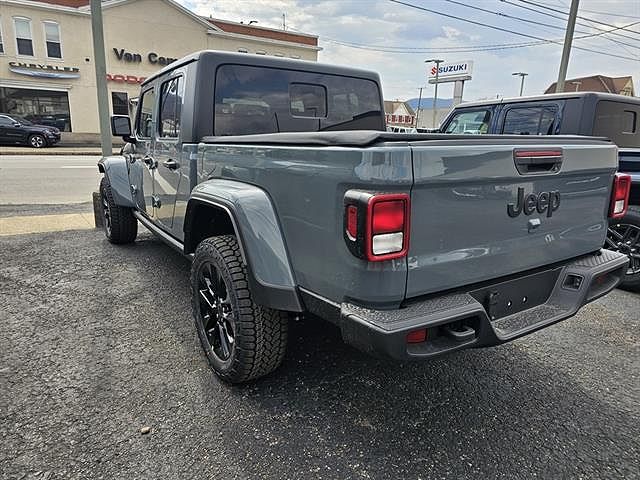 2025 Jeep Gladiator