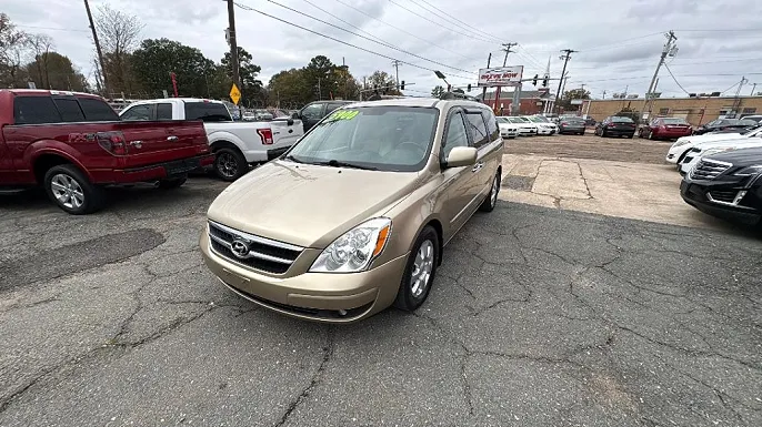2008 Hyundai Entourage