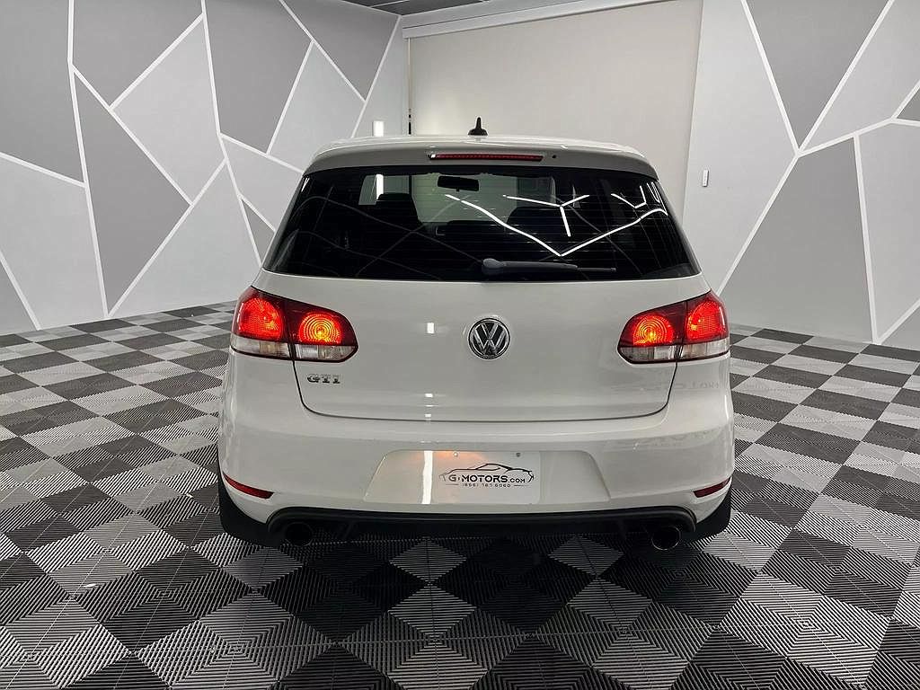 2014 Volkswagen GTI Wolfsburg Edition image 5
