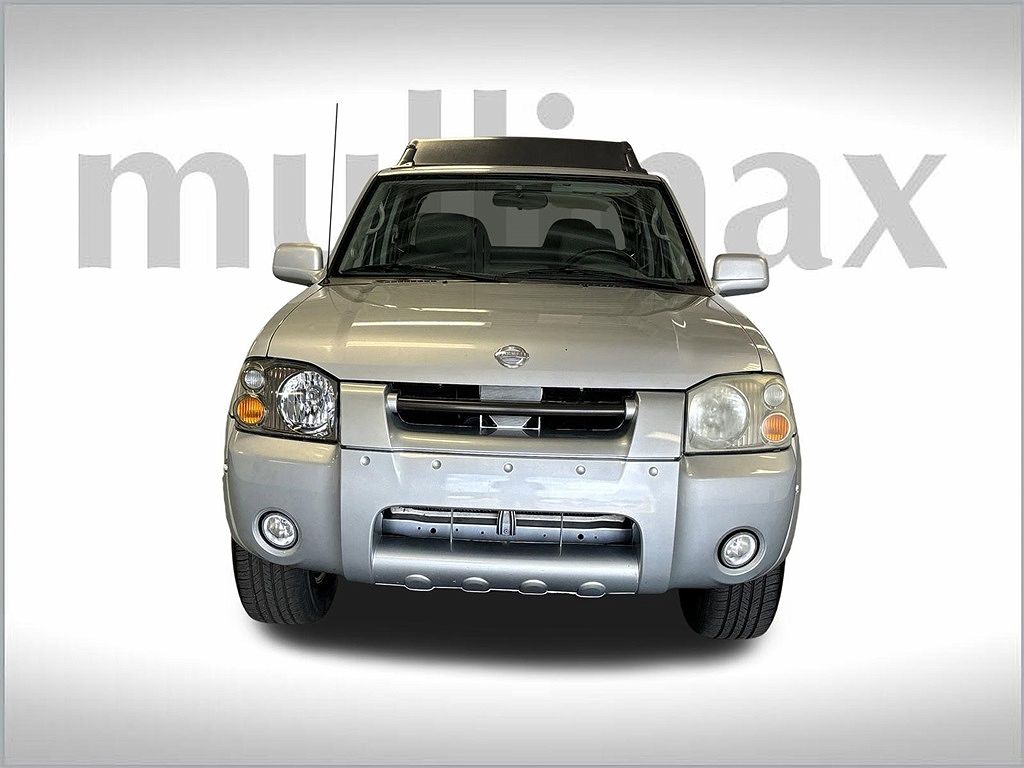 2003 Nissan Frontier SE image 2
