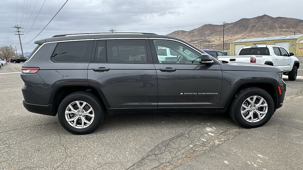 2021 Jeep Grand Cherokee L Limited Edition image 1