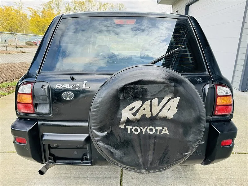 1999 Toyota RAV4 null image 3
