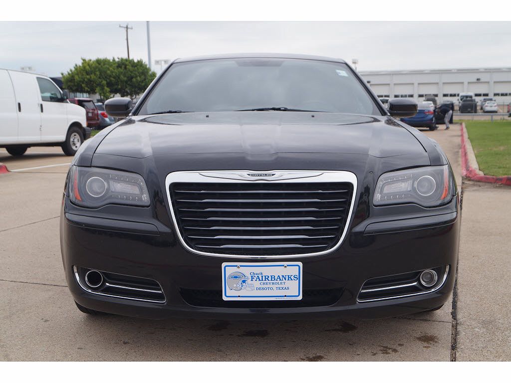 2012 Chrysler 300 S image 1