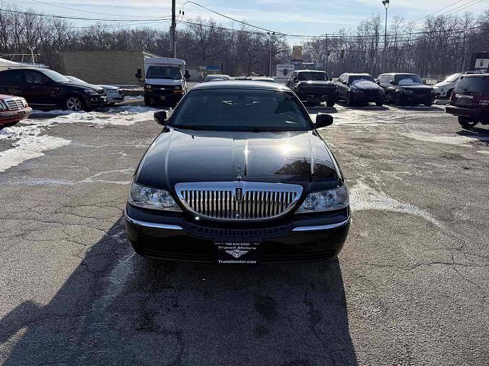 2004 Lincoln Town Car