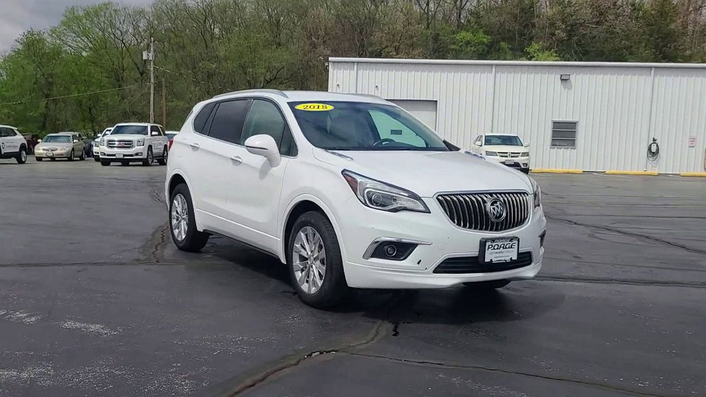2018 Buick Envision Essence image 1