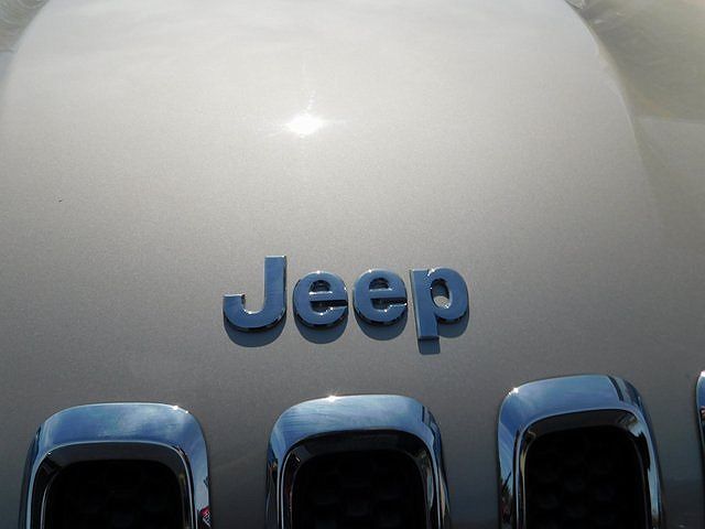 2014 Jeep Cherokee Latitude image 2