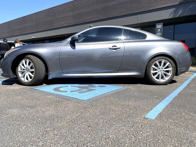 2012 Infiniti G37