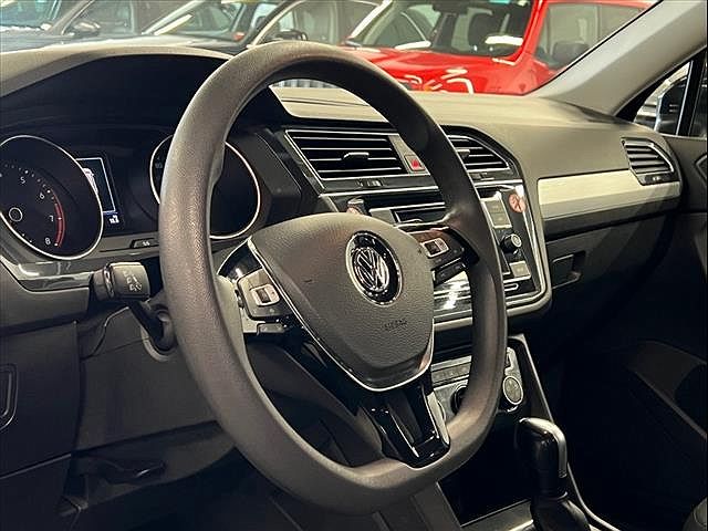 2019 Volkswagen Tiguan S image 8