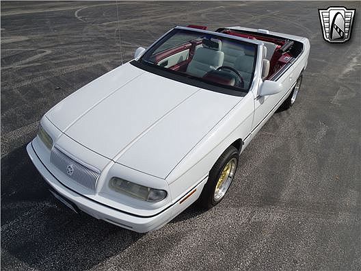 1994 Chrysler LeBaron GTC image 3