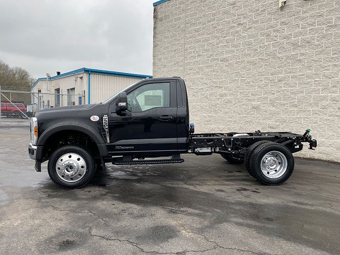 2025 Ford F-550