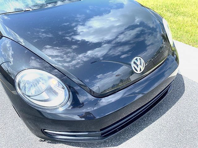 2015 Volkswagen Beetle Entry image 1