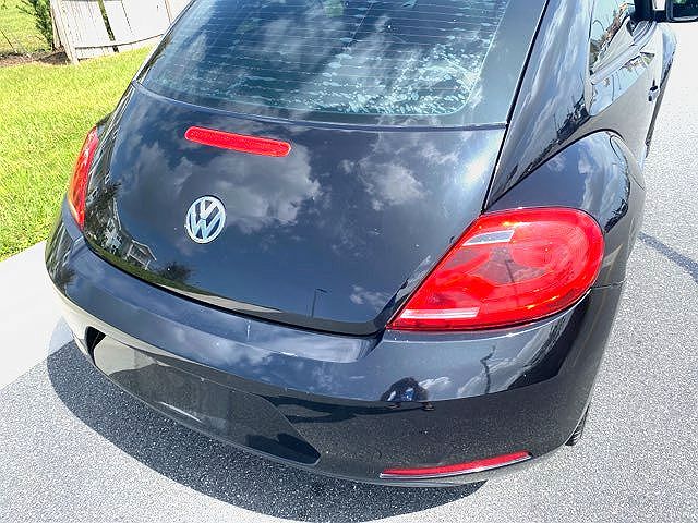 2015 Volkswagen Beetle Entry image 5