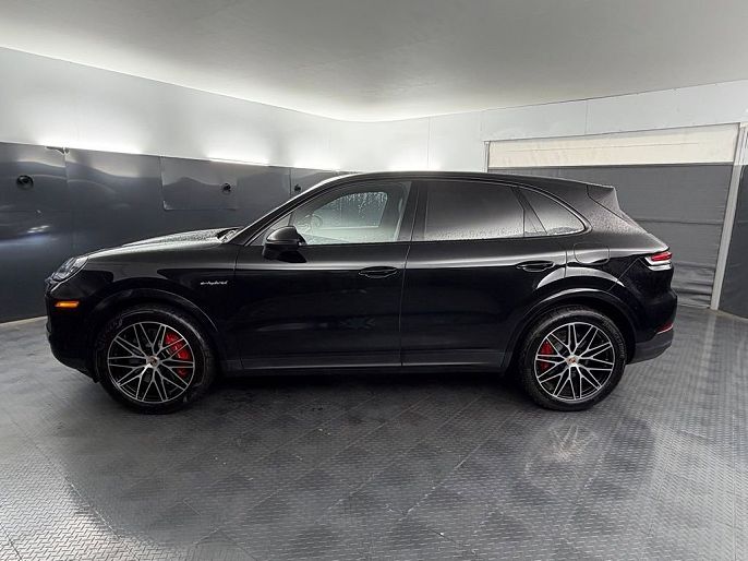 2025 Porsche Cayenne