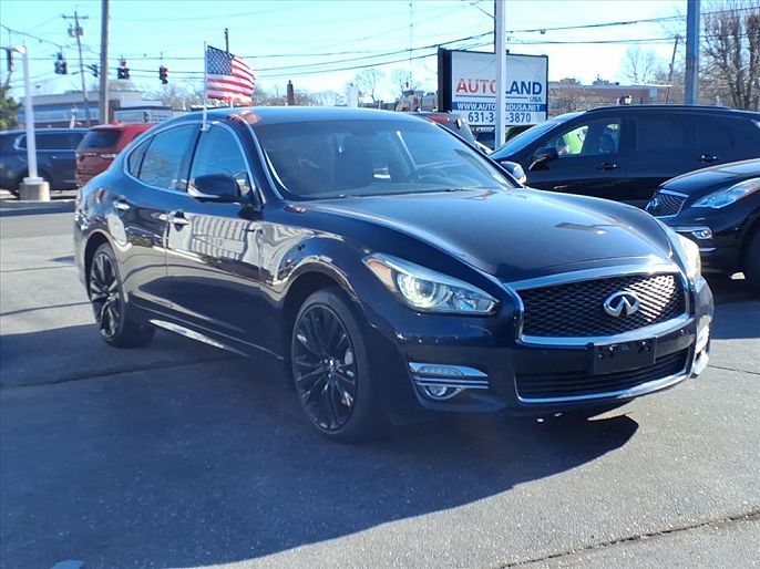 2018 Infiniti Q70