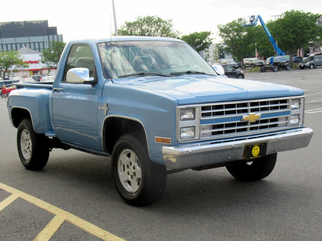 1986 Chevrolet C/K 10 null image 2