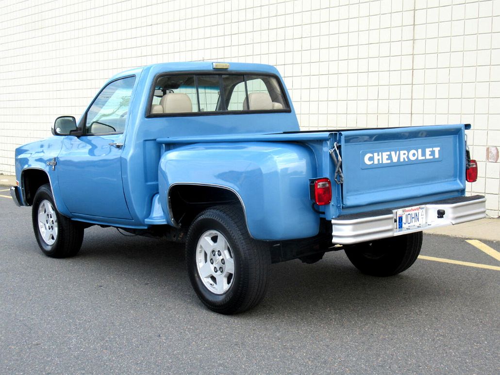 1986 Chevrolet C/K 10 null image 4