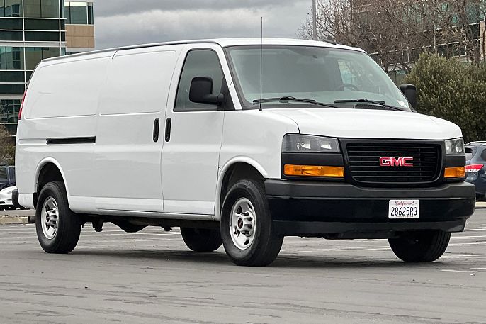 2023 GMC Savana