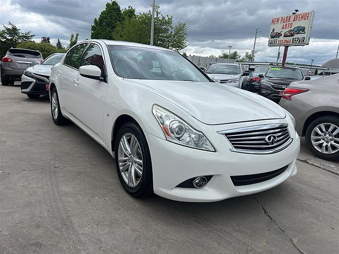 2015 Infiniti Q40