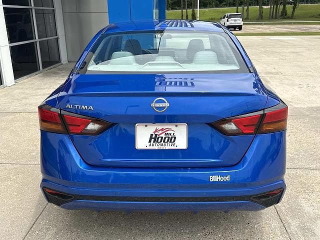 2025 Nissan Altima