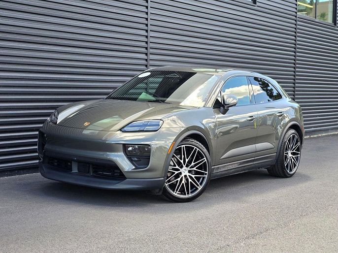 2025 Porsche Macan