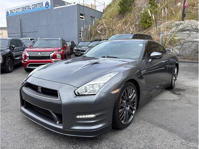 2016 Nissan GT-R