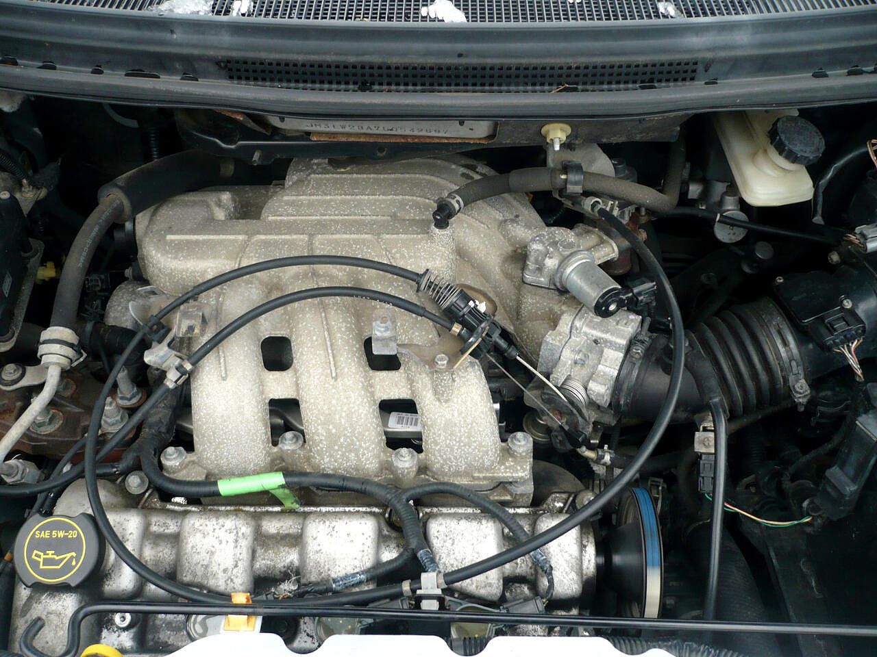 2005 Mazda MPV LX image 13
