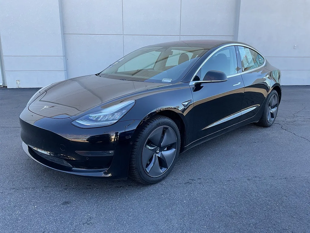 2018 Tesla Model 3 null image 0