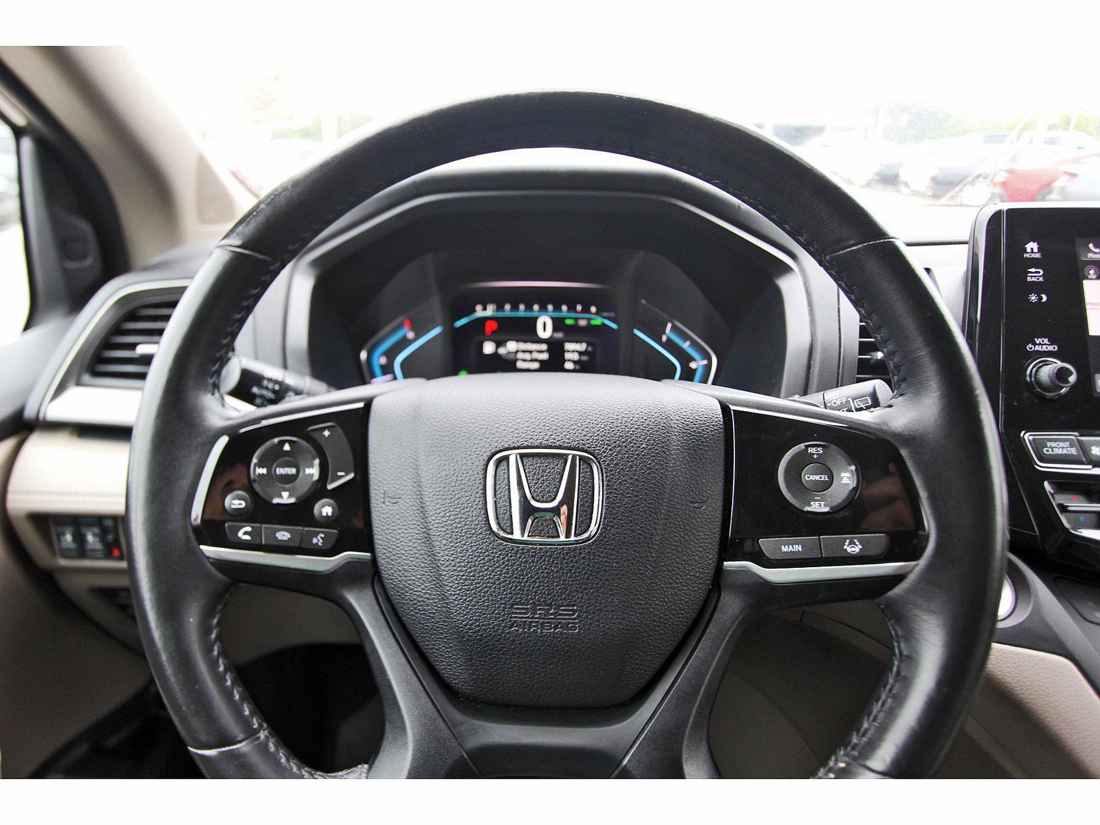 2018 Honda Odyssey EX image 17