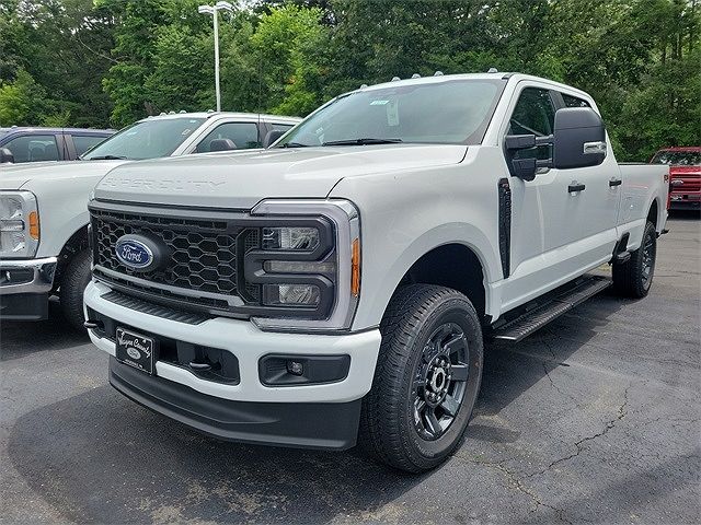 2023 Ford F-250 XL image 2