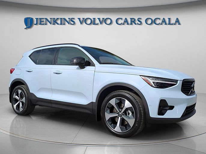 2026 Volvo XC40