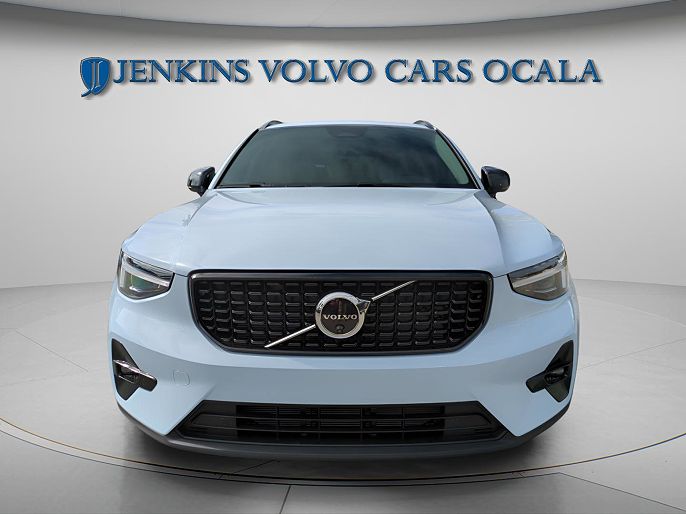 2026 Volvo XC40