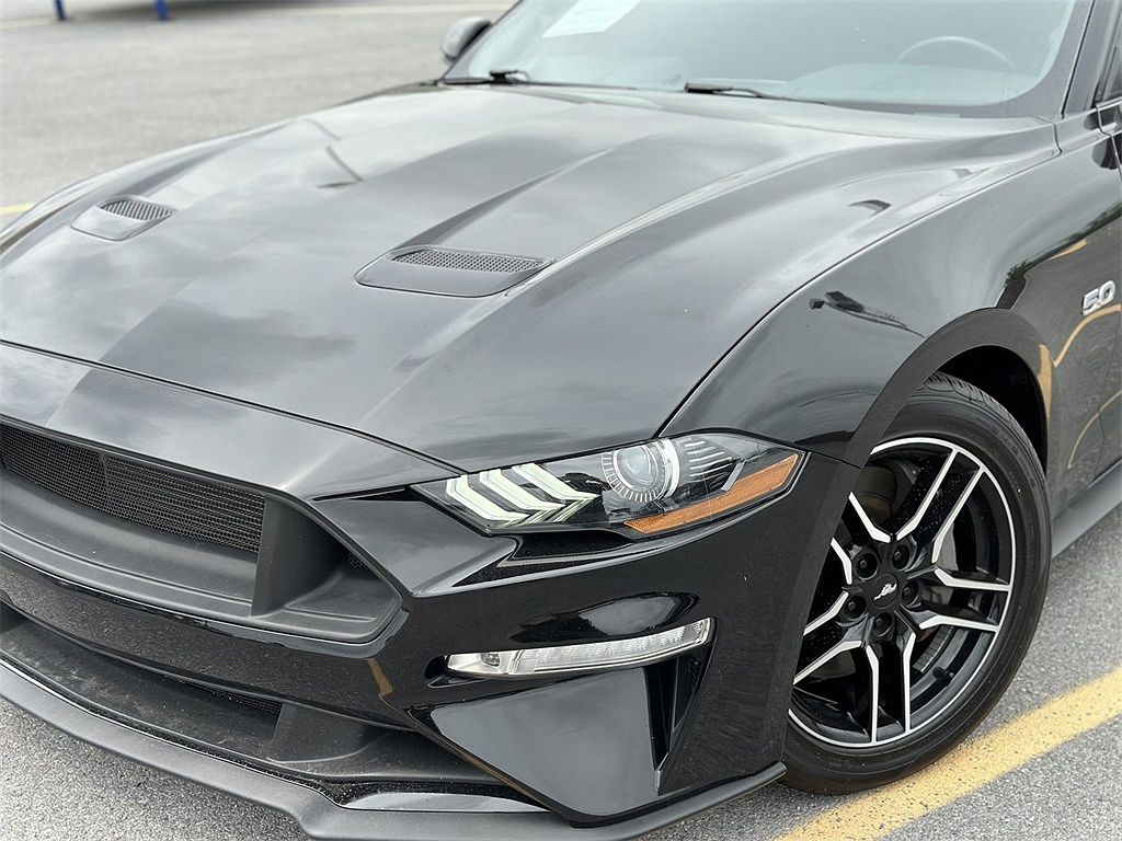 2022 Ford Mustang GT image 10