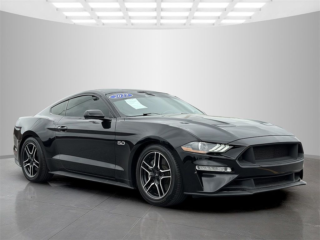 2022 Ford Mustang GT image 2
