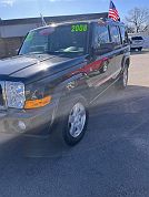 2008 Jeep Commander Limited Edition image 2
