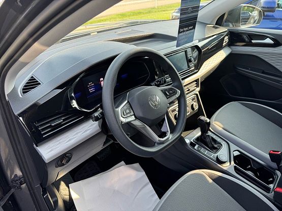 2022 Volkswagen Taos S photo 11