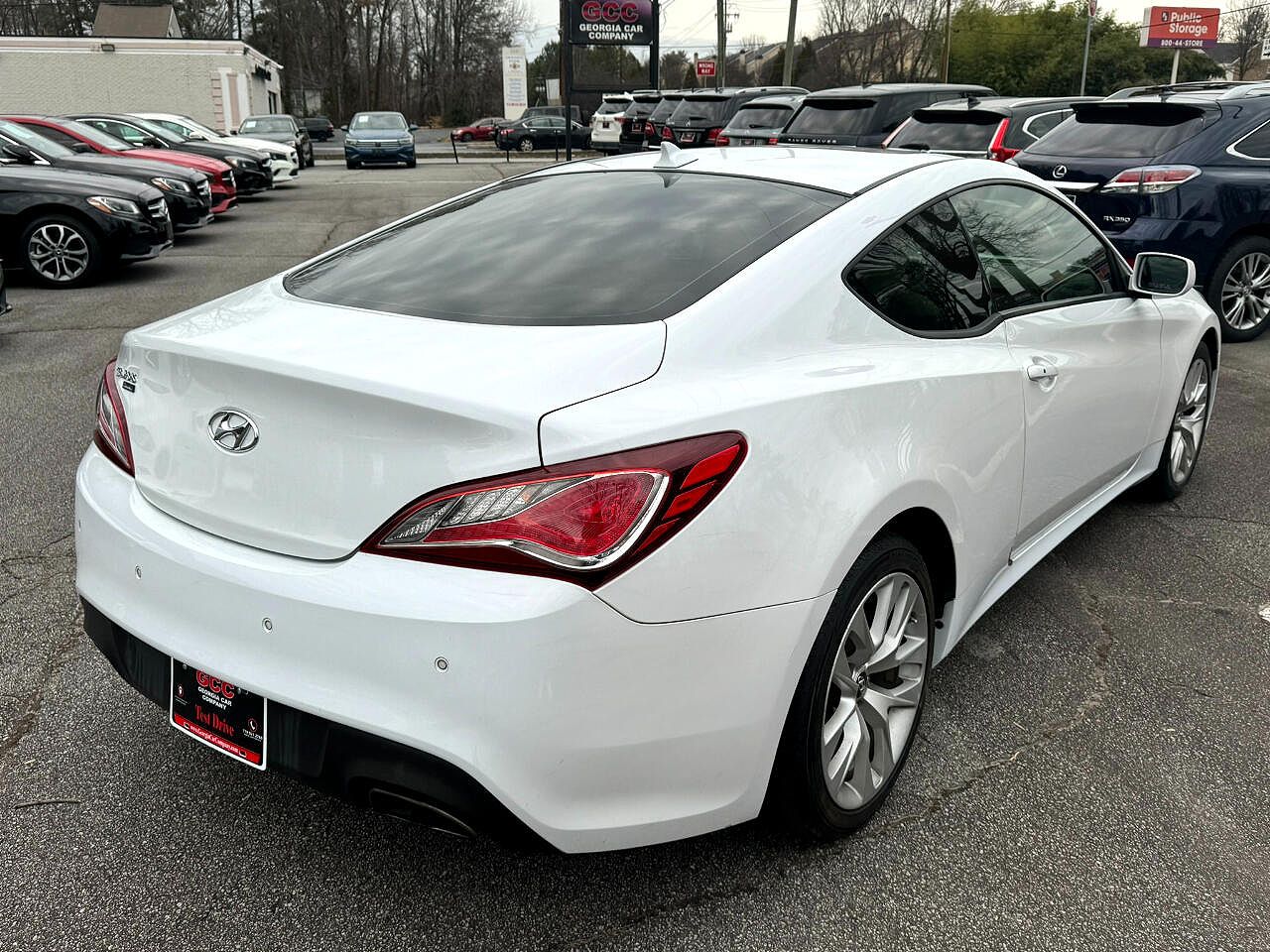 2014 Hyundai Genesis null image 6