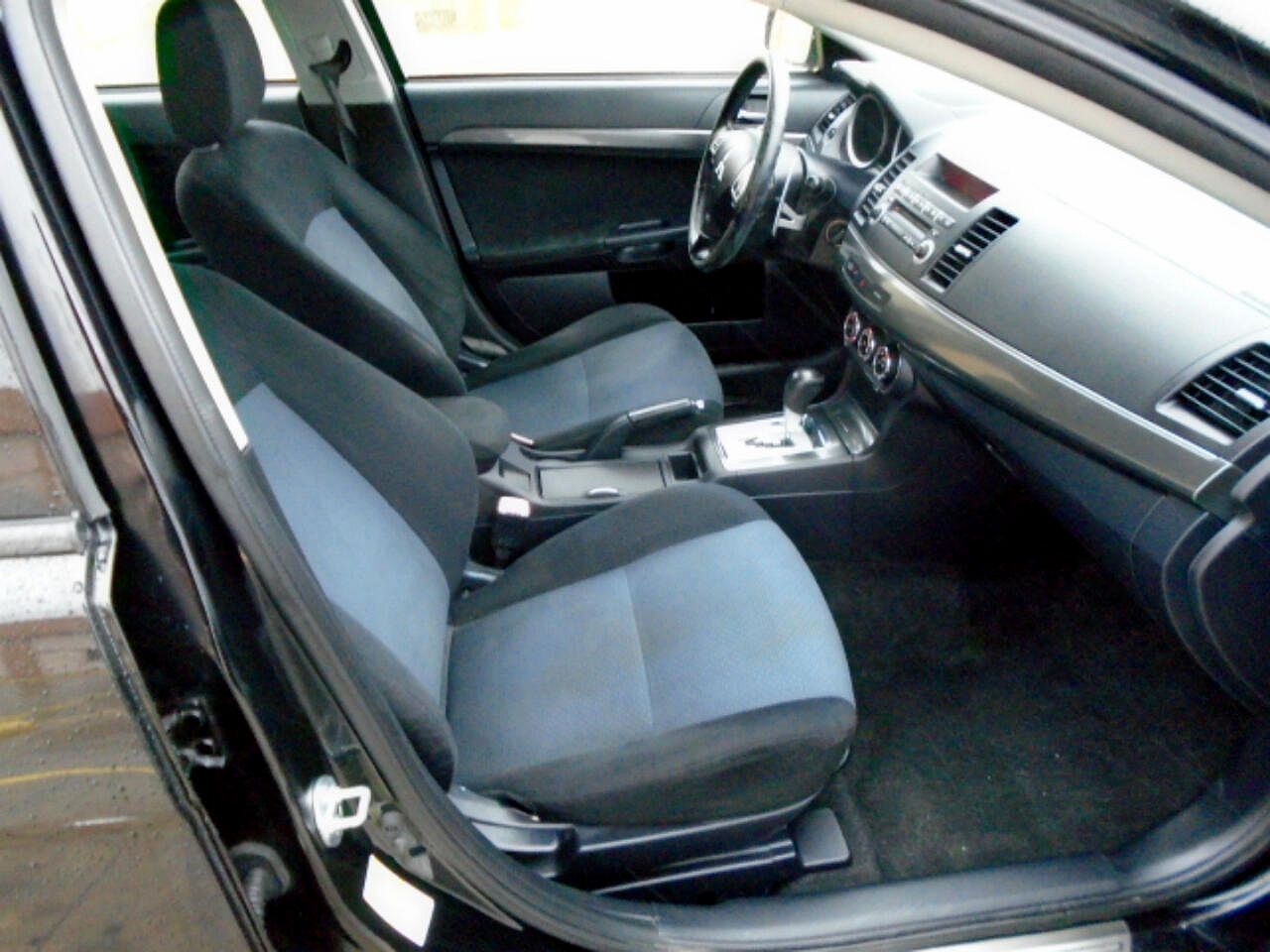 2011 Mitsubishi Lancer GTS image 9