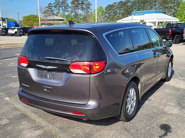 2022 Chrysler Voyager