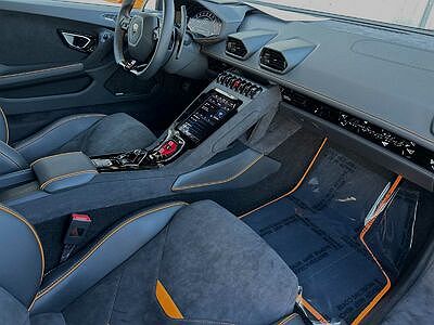 2023 Lamborghini Huracan Tecnica image 5
