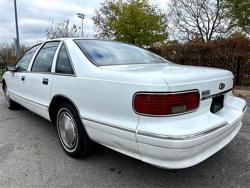 1994 Chevrolet Caprice Classic image 3