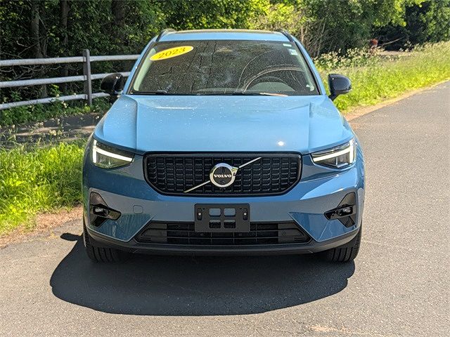 2023 Volvo XC40