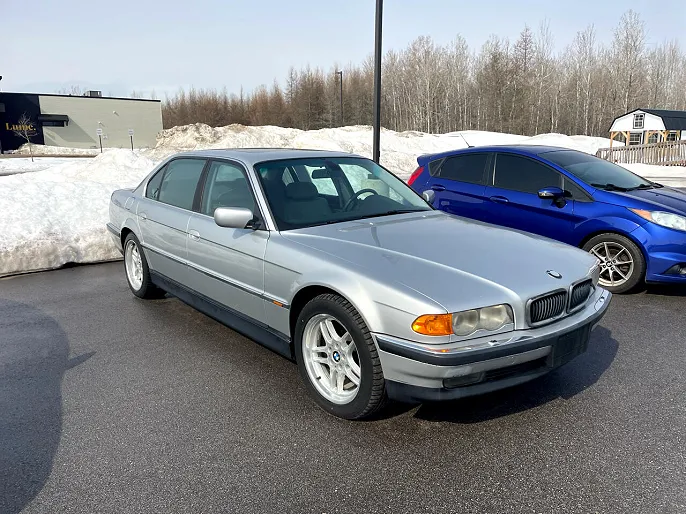 2000 BMW 7 Series