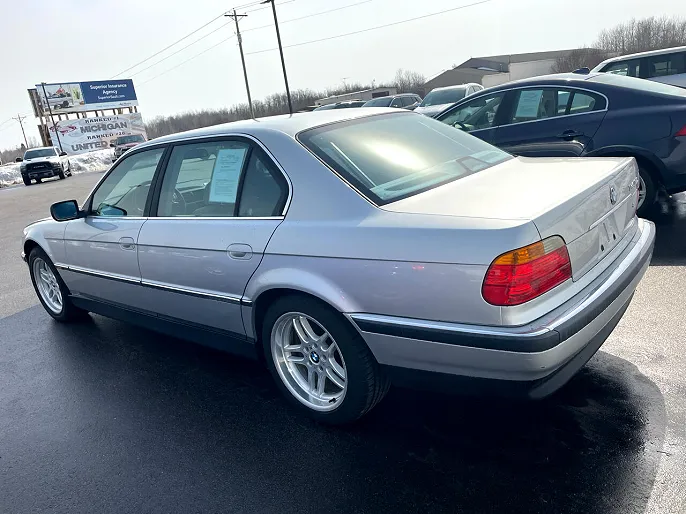 2000 BMW 7 Series